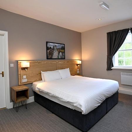 Wheatsheaf, Baslow By Marston'S Inns Dış mekan fotoğraf